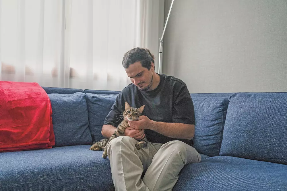 Valerio Braschi: Il Genio Culinario con un Cuore Felino d'Oro